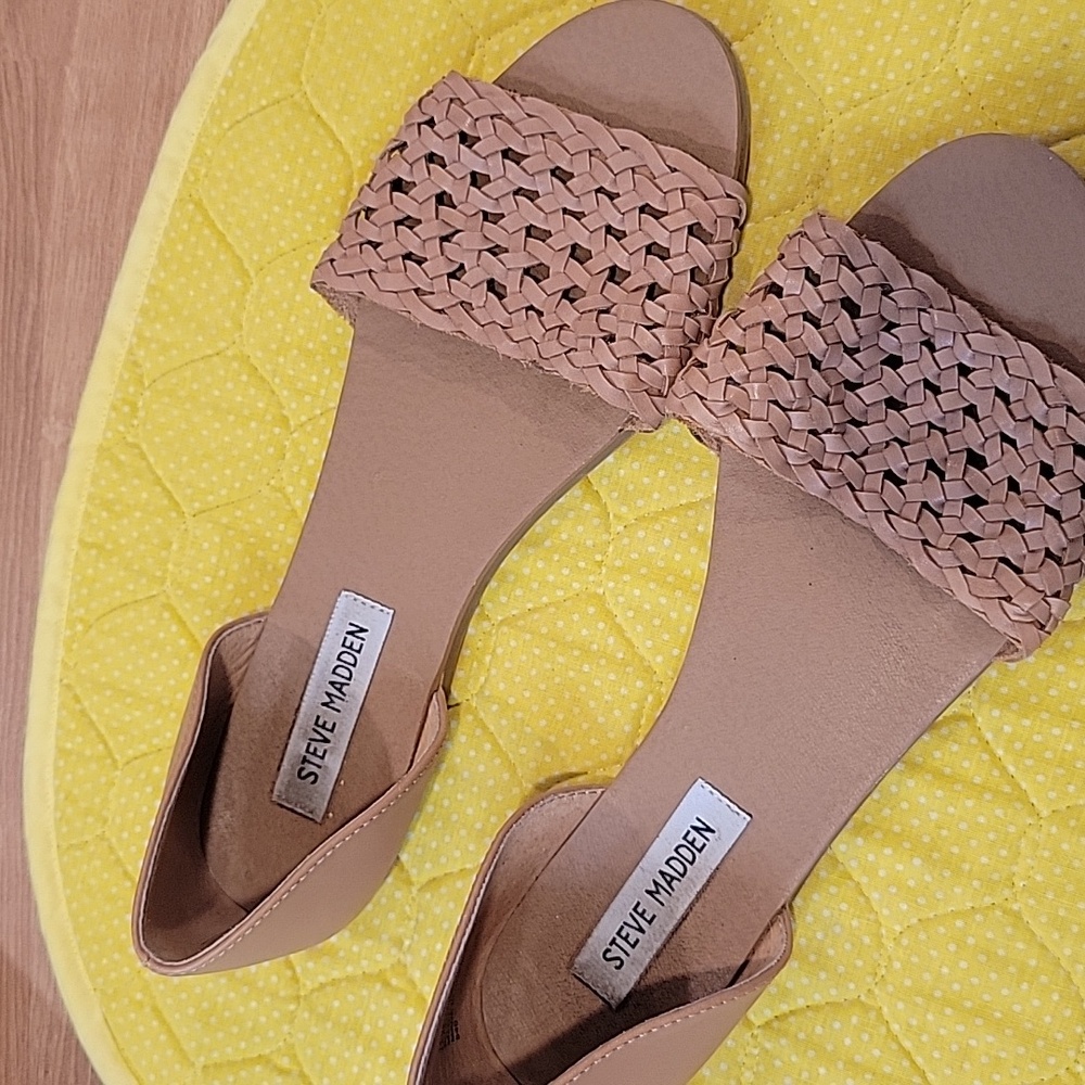 Steve Madden Women's Beige Woven Sandals, 9, EUC